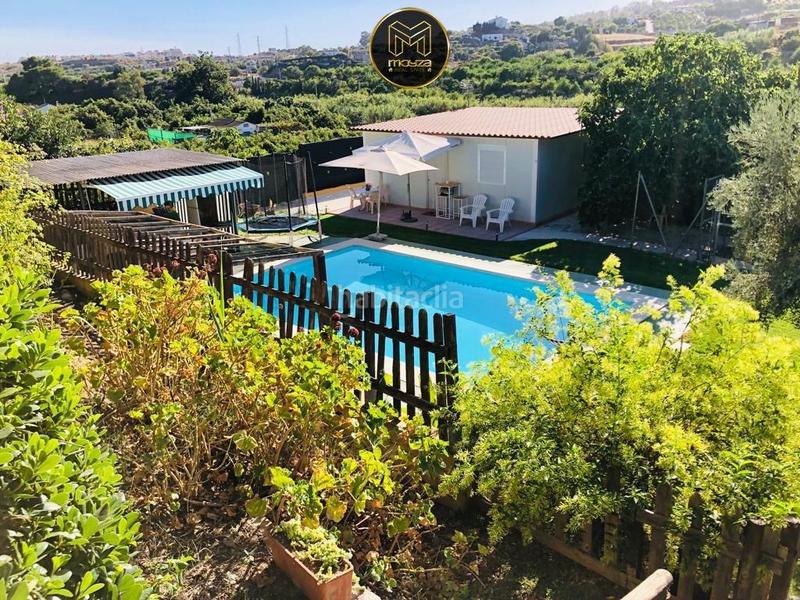 Foto ac9e2649-952a-4bb6-8fc3-2fdaa6cf635f. Chalet con piscina in Centro Estepona