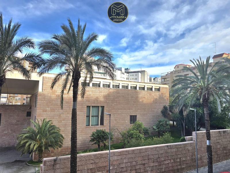 Foto 654b3eaa-f4c7-410d-b149-9b2a321bfe6c. Piso  en el bulevar en Peñamefecit - Avda Barcelona Jaén