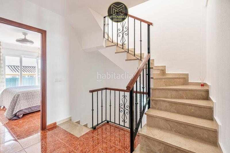 Foto b69f2a38-f053-4c60-af53-6ef711b11792. Chalet con riscaldamento parcheggio in Zona Calvario Estepona