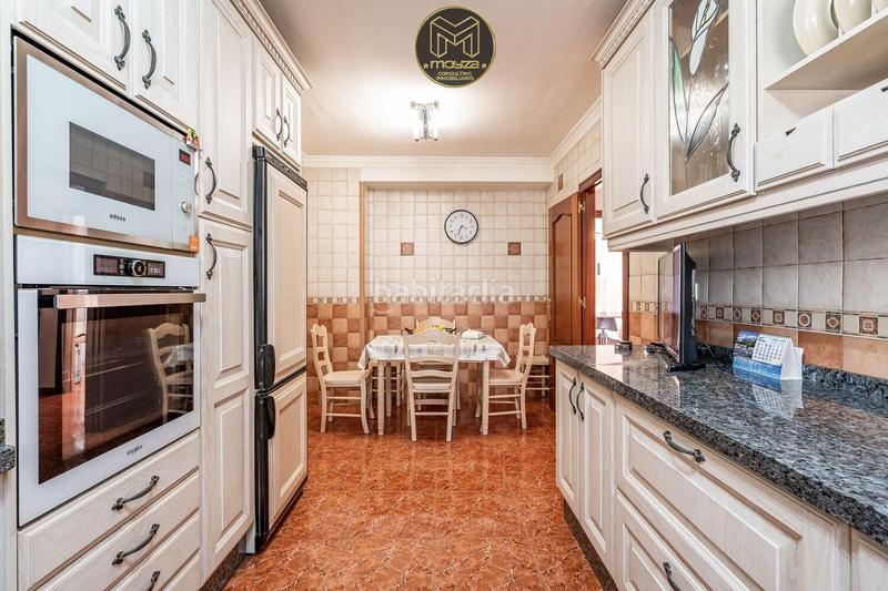 Foto db4de8f3-5b85-496a-a6f8-27ffefd3de4c. Chalet con riscaldamento parcheggio in Zona Calvario Estepona