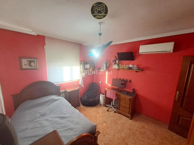 Foto 398403d6-fb09-4e61-b8b8-3e005a76ca20. Casa amb aparcament a Villares (Los)