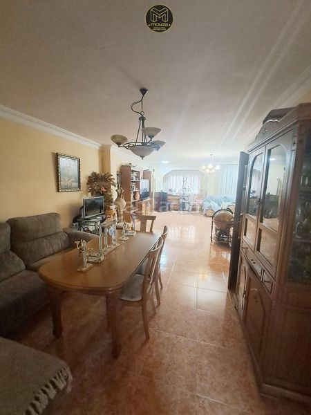 Foto 54c6972c-2db8-4f26-bbdc-858412710a8d. Casa amb aparcament a Villares (Los)