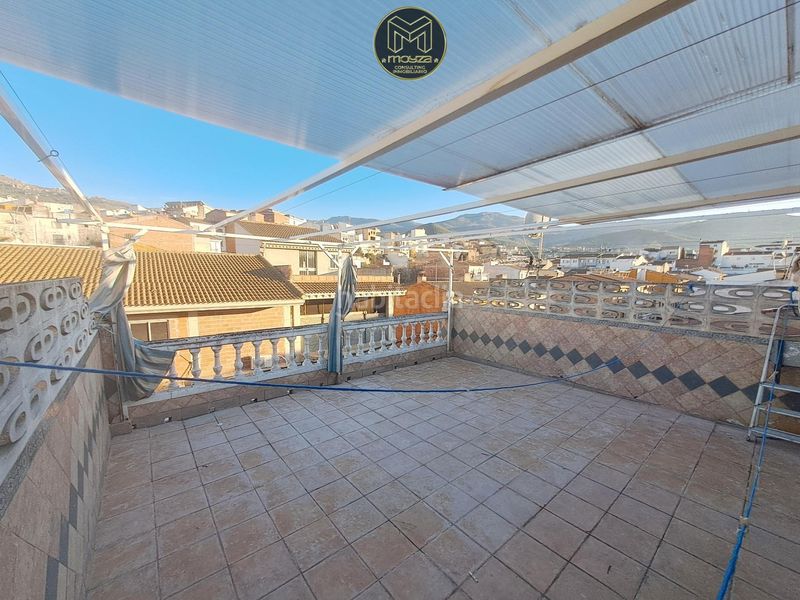 Foto c6485f4b-0429-41a7-bfbc-8ea76f858555. Casa amb aparcament a Villares (Los)