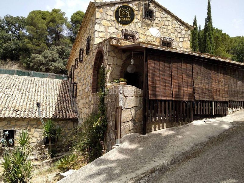 Foto a326bbc8-e812-43f5-925b-702b8ce00a1b. Xalet amb aparcament piscina a Torredelcampo
