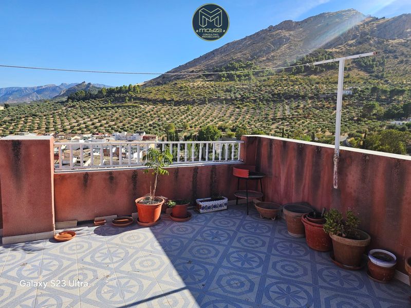 Foto bf7cd1c7-821d-4906-a017-616ef52a59bd. Casa a Ctra. Circunvalación - La Magdalena Jaén
