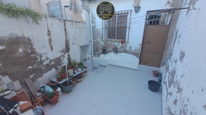 Foto b131c8ce-3ce3-403f-9516-e46f29051511. Casa a Ctra. Circunvalación - La Magdalena Jaén