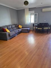 Etagenwohnung in Torredelcampo. Piso en torredelcampo