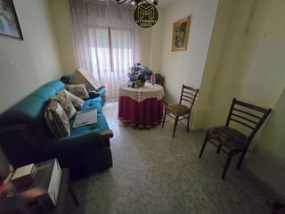 Casa a Torredelcampo. Casa en venta en centro, 8 dormitorios.