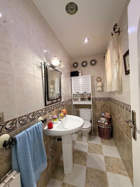 Foto b70aefe4-f876-4cf4-a94e-bfbe7cb2627d. Casa amb calefacció aparcament a Puente Tablas - Puente Nuevo - Cerro Molina Jaén