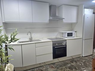 Lloguer Pis a Belén - San Roque. Piso en alquiler en polígono del valle, 4 dormitorios.