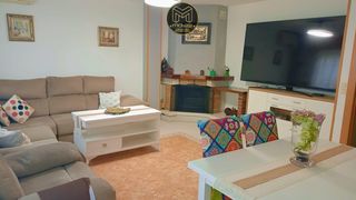 Casa a Renfe - Bulevar 1ª y 2ª Fase. Casa en venta en bulevar, 7 dormitorios.