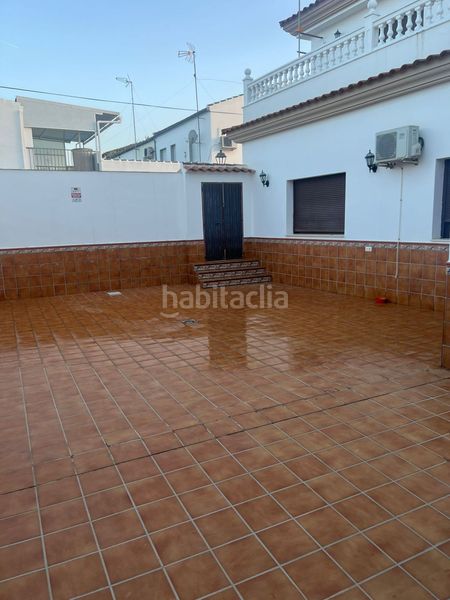 Foto 9a0d3880-819b-4a47-a616-42e05eabf0f3. Casa amb calefacció aparcament a Martos
