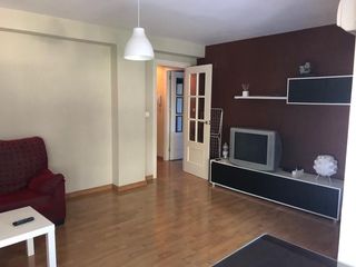 Affitto Appartamento in Belén - San Roque. Piso en alquiler en polígono del valle, 3 dormitorios.