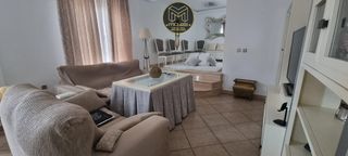 Casa in Baena. Casa en venta en centro, 8 dormitorios.