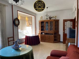Edifici a Úbeda. Edificio en venta en ubeda, 6 dormitorios.
