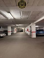 Car parking in Peñamefecit - Avda Barcelona. Garaje en venta en renfe.