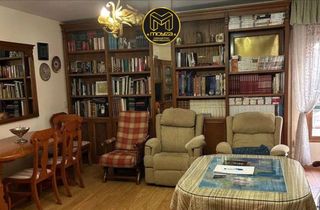 Pis a Santa Isabel. Piso en venta en gran eje, 4 dormitorios.