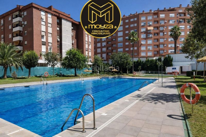 Foto 5669e9f3-6956-4187-997e-a8388194fdb5. Pis amb piscina a Centro ciudad Linares