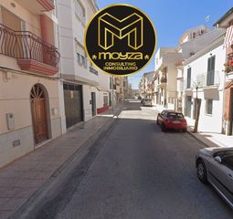 Pis a Martos. Piso en venta en centro, 4 dormitorios.