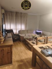 Flat in Peñamefecit - Avda Barcelona. Piso en venta en renfe, 4 dormitorios.