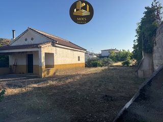 Terreny residencial a Tolox. Parcela en venta en tolox.