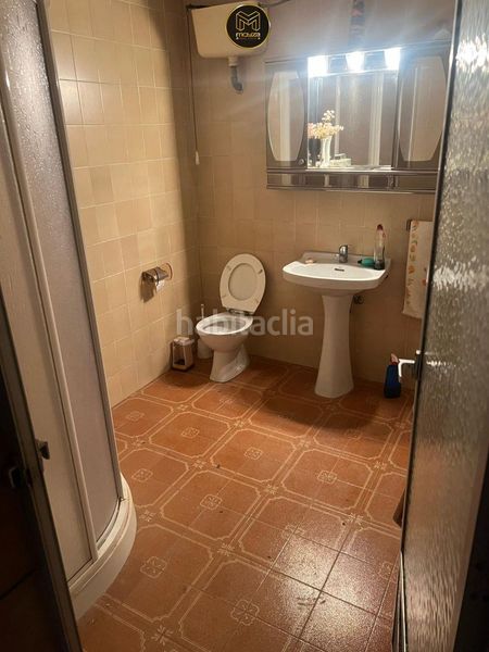 Foto a337269f-6b1d-4f4f-92fd-f16508530c93. Casa amb aparcament a Martos