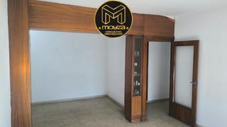 Pis a Belén - San Roque. Piso en venta en avda. madrid, 5 dormitorios.
