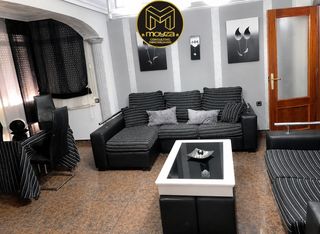 Miete Etagenwohnung in Belén - San Roque. Piso en alquiler en el valle  universidad, 3 dormitorios.