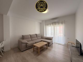 Rent Flat in Avda de Madrid - Pº de la Estación. Piso en alquiler en centro, 2 dormitorios.