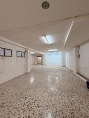 Local Comercial a San Bartolomé - Millán de Priego. Local com. en venta en centro.