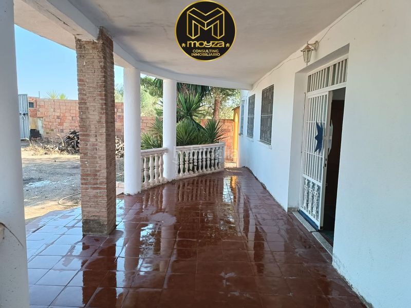 Foto 8a9cdd8a-7e9c-4a9a-b9d9-cbf57ed6fa8c. Chalet  en venta en urb. san roque, 3 dormitorios. en Linares