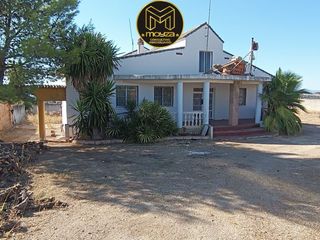 Chalet à San Roque - La Cruz - La Rozuela. Chalet en venta en urb. san roque, 3 dormitorios.