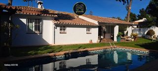 Chalet à Paraiso - Barronal. Villa en venta en atalaya, 4 dormitorios.