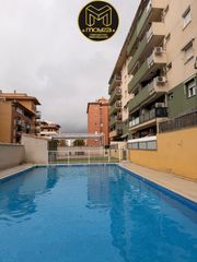 Location Appartement à Renfe - Bulevar 1ª y 2ª Fase. Piso en alquiler en bulevar, 4 dormitorios.