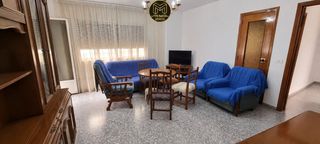 Appartamento in Baena. Piso en venta en centro, 3 dormitorios.