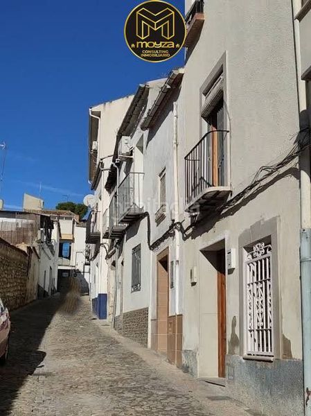 Foto b34607aa-95cd-4010-a097-d9219d056aed. Casa a Úbeda