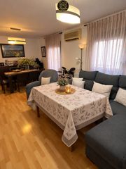 Flat in San Bartolomé - Millán de Priego. Piso en venta en centro  jardinillos, 2 dormitorios.