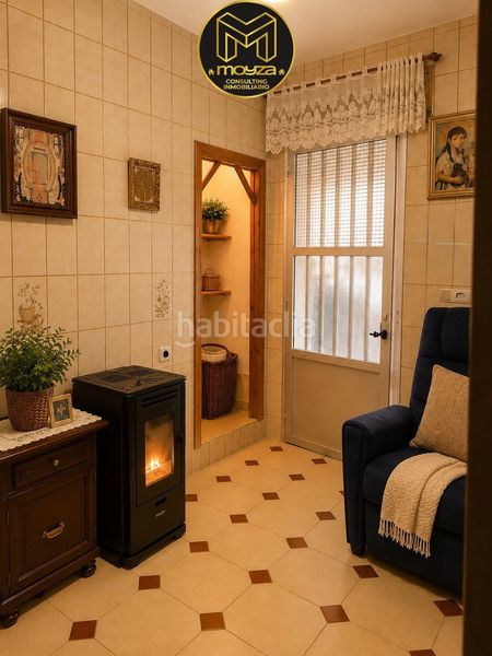 Foto a55308c7-5689-486a-905f-48f95d931cde. Casa amb aparcament a Noalejo