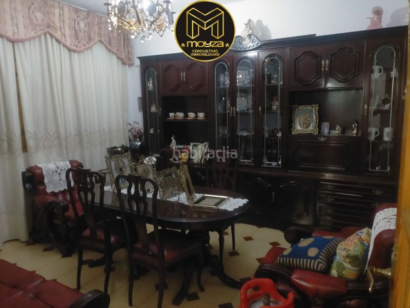 Foto ea556d49-727d-4b3e-ae9c-000f7f03ae41. Casa amb aparcament a Noalejo