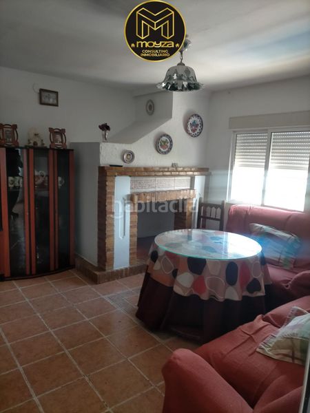 Foto edec6dea-37ce-40aa-8588-362f97629a66. Casa amb aparcament a Noalejo