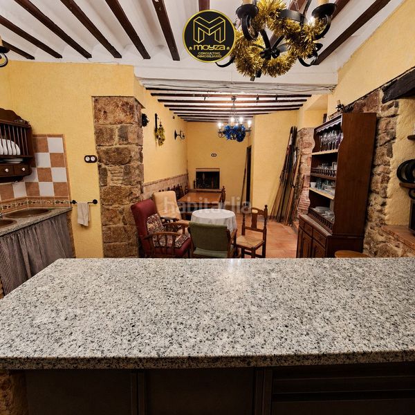 Foto 87633eb6-8d47-4b91-ad99-0fe4930627f7. Casa  en venta en centro, 5 dormitorios. en Centro ciudad Linares