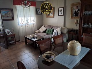 Casa in Baeza. Casa en venta en algodonera, 5 dormitorios.