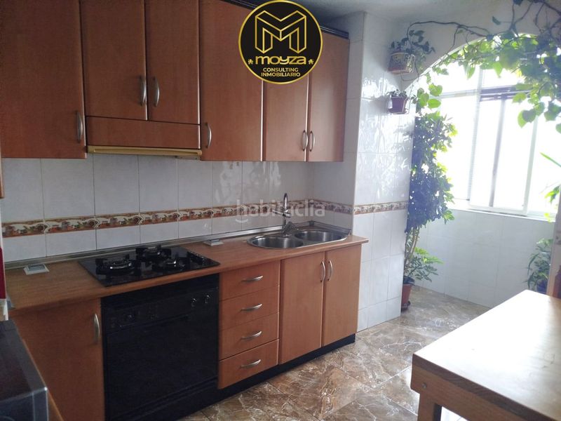 Foto afa2eadb-c76a-4dee-840f-d0fbbcaa2dc9. Piso  en venta en avda. andalucía, 4 dormitorios. en Jaén