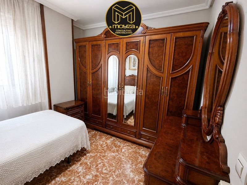 Foto d84df7de-3a47-49cf-a084-fa25ff518cfe. Piso  en venta en avda. andalucía, 4 dormitorios. en Jaén