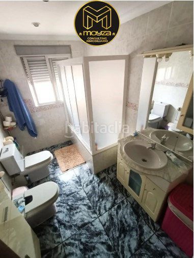 Foto d1a81bbd-c0df-4d80-8ad0-c8cd134f6ff8. Casa  en venta en alcala la real, 7 dormitorios. en Alcalá la Real