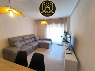 Rent Flat in Peñamefecit - Avda Barcelona. Piso en alquiler en avda. andalucía, 5 dormitorios.