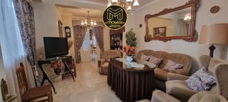 Casa in Aguilar de la Frontera. Casa en venta en luque, 9 dormitorios.