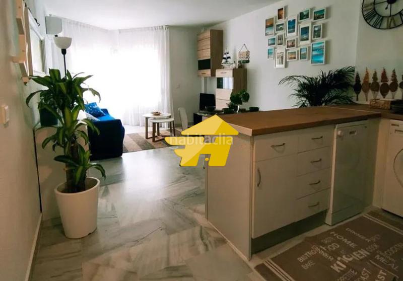 Foto d51f46b7-d6cc-4bf3-839c-1cbbb0edc40d. Location appartement avec parking piscine dans Montemar Torremolinos