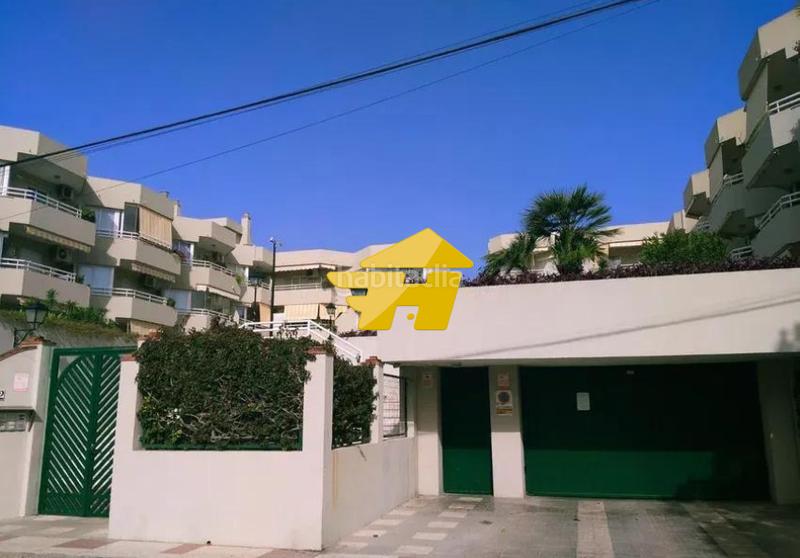 Foto f5b61584-8c4b-45f9-a61a-41dfc8062870. Location appartement avec parking piscine dans Montemar Torremolinos