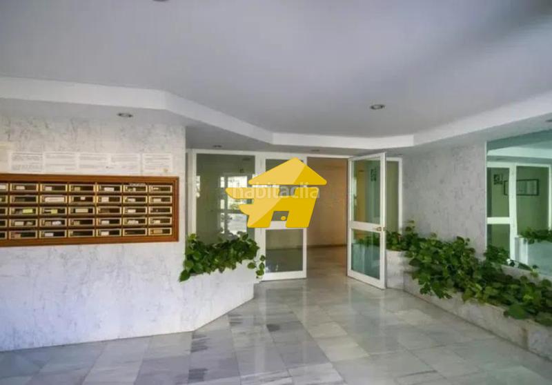 Foto 9feb68f2-b321-4617-a69f-e601e6826770. Rent flat with parking pool in Montemar Torremolinos